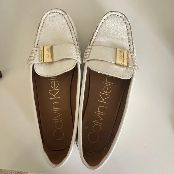Calvin Klein White Loafers with Gold Accent - Picture 1 of 5